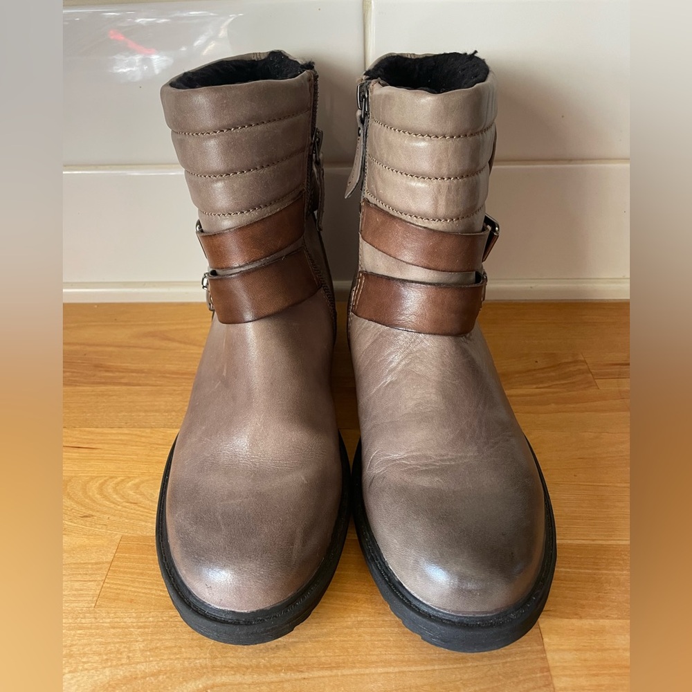 Earth Pepperidge Storm Grey Leather Ankle Boots Sz 7.5